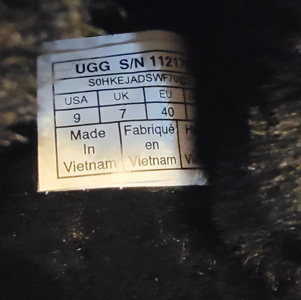 Ugg slippers - Picture 4 of 4